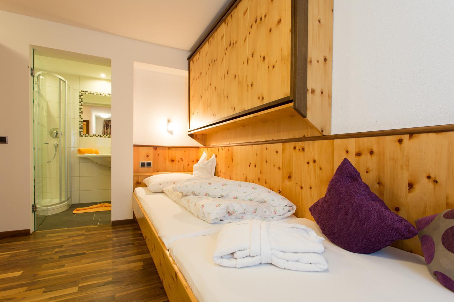 Alpenresidenz Ballunspitze - Kinderhotel Galtür Kamer foto
