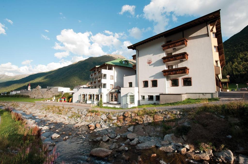 Alpenresidenz Ballunspitze - Kinderhotel Galtür Kamer foto