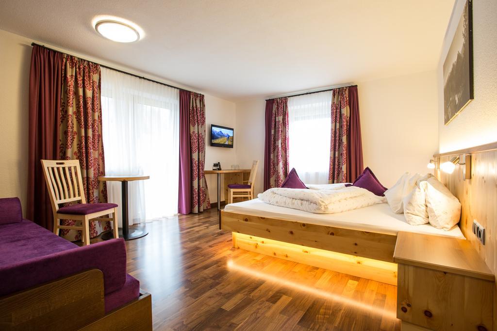Alpenresidenz Ballunspitze - Kinderhotel Galtür Buitenkant foto